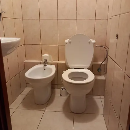 Apart Otel Ivory House Varşova